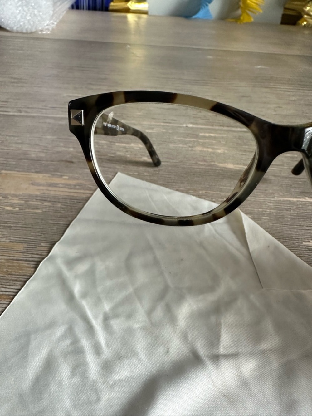 Valentino Tortoiseshell Cat-Eye Rockstud Optical Frames - Picture 5 of 8